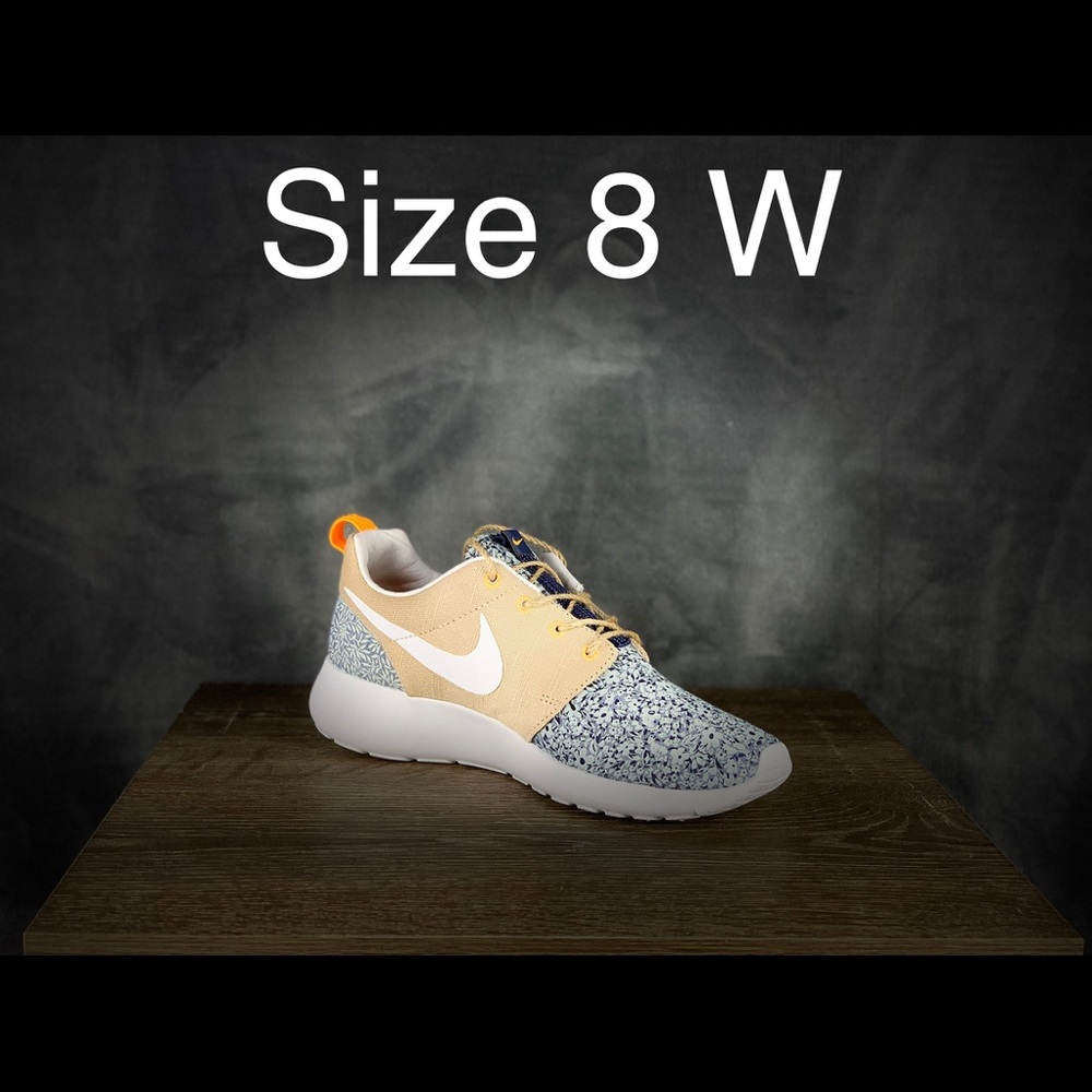 WMNS NIKE ROSHERUN LIB QS